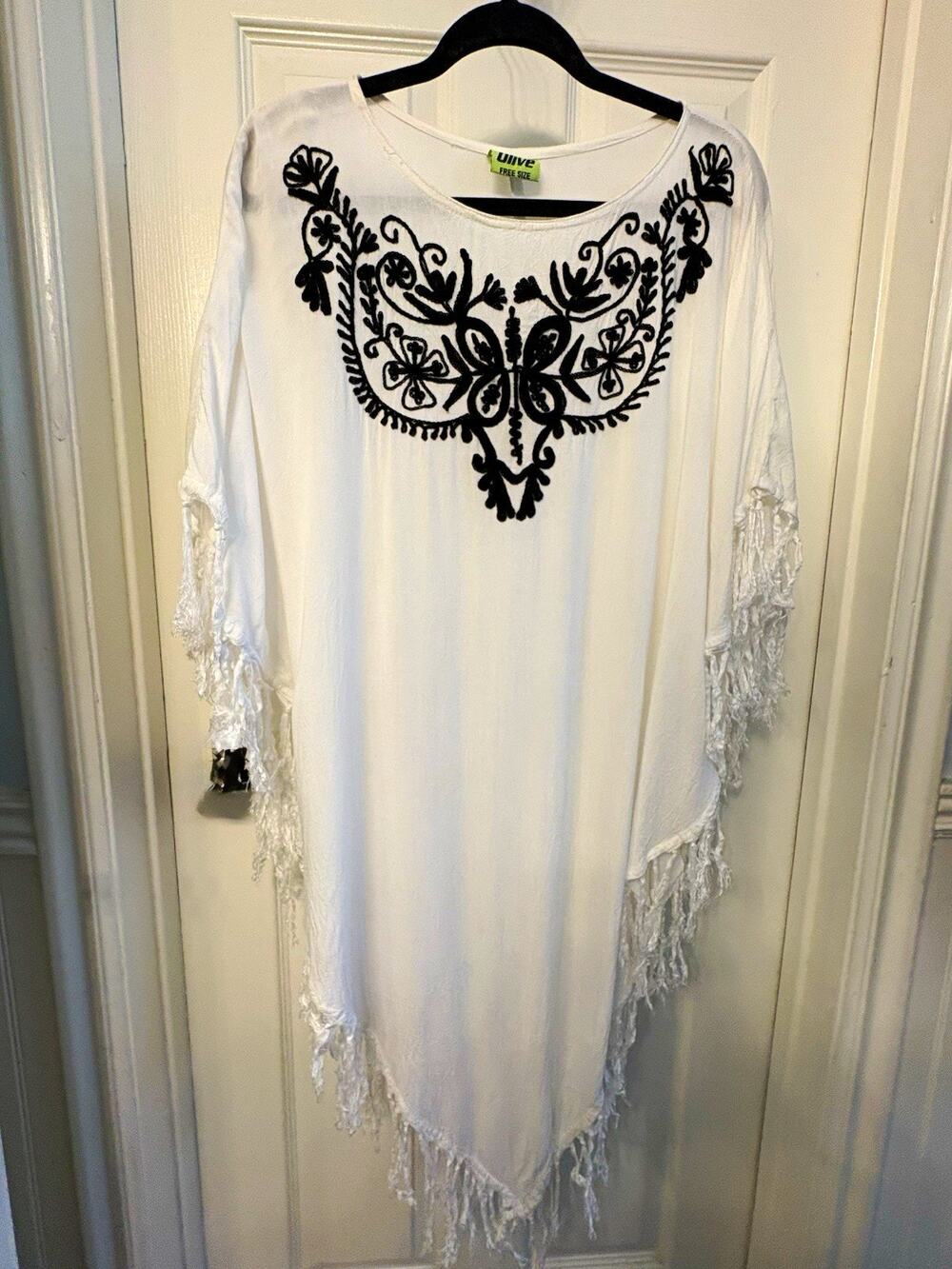 Olive Women's White/Black Poncho Arm-Hole Embroidered Fringe Linen Holiday